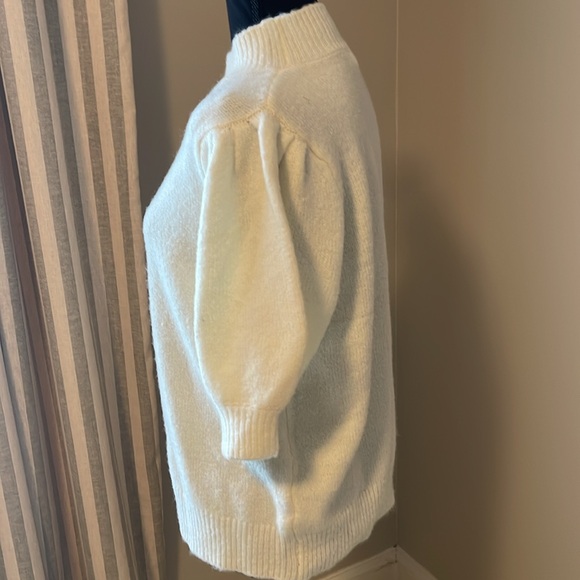 Winter white sweater by Double Zero in size large. - Picture 3 of 7